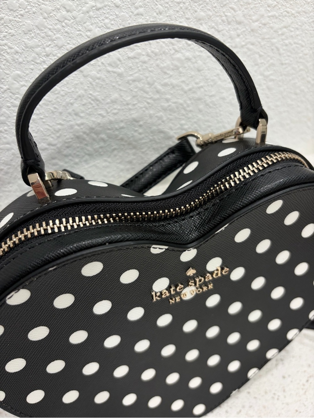 Kate Spade New York Love Shack Heart Crossbody in Polka Dot K5997 EUC - Picture 2 of 13